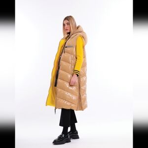 Womens Beige/khaki Montereggi Glossy Puff Zip Up Vest With Hood